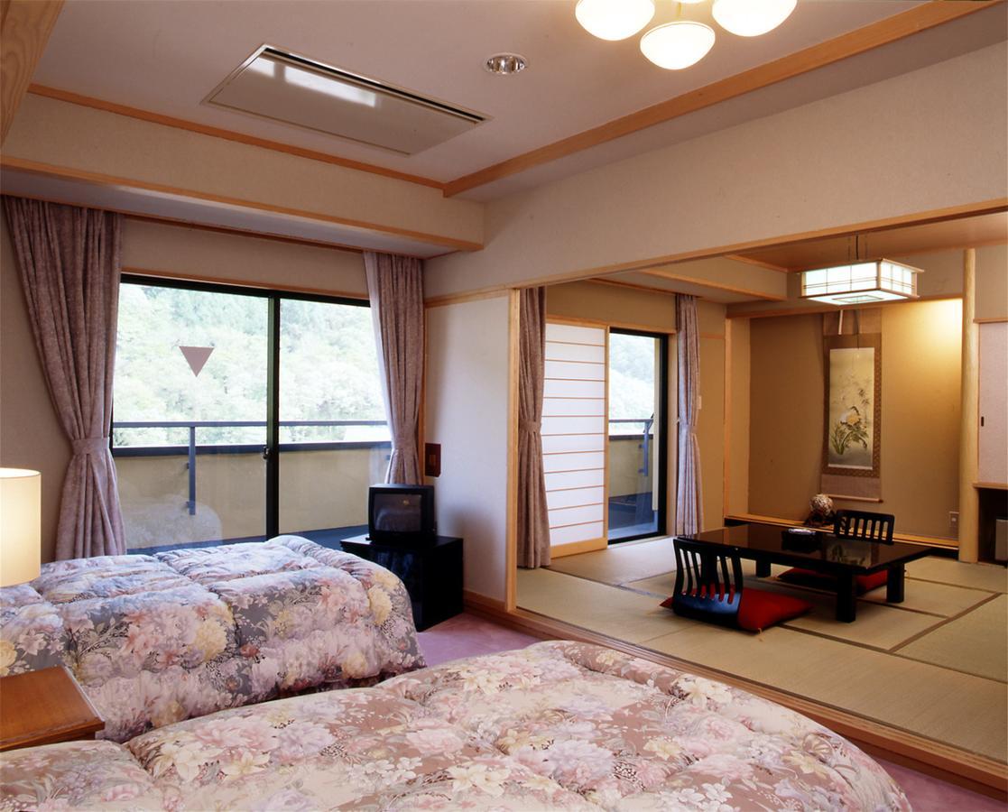 Bouzantei Kotobuki Hotel Ueda Ngoại thất bức ảnh